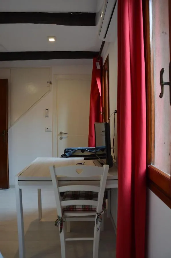 Casa Di Sam, Venice Italy